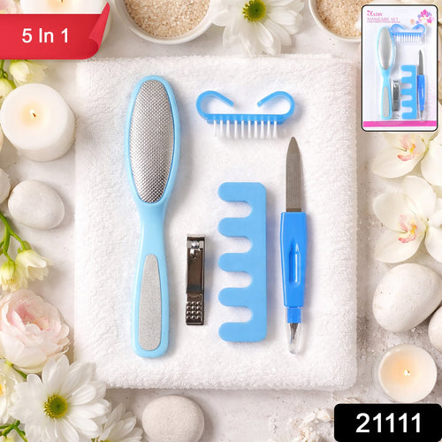 Pedicure grooming kit tools including foot file and toe separator