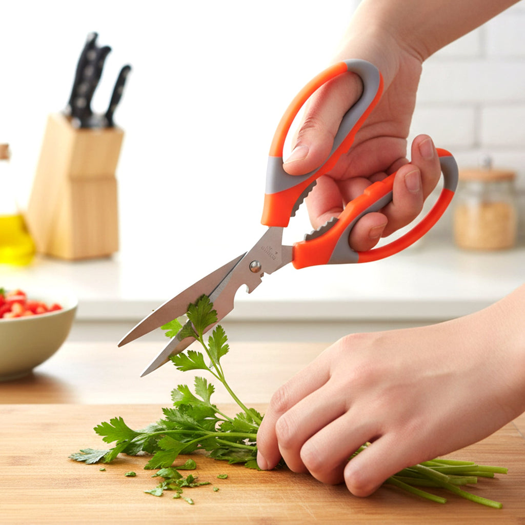 Sharp food and poultry cutting scissors