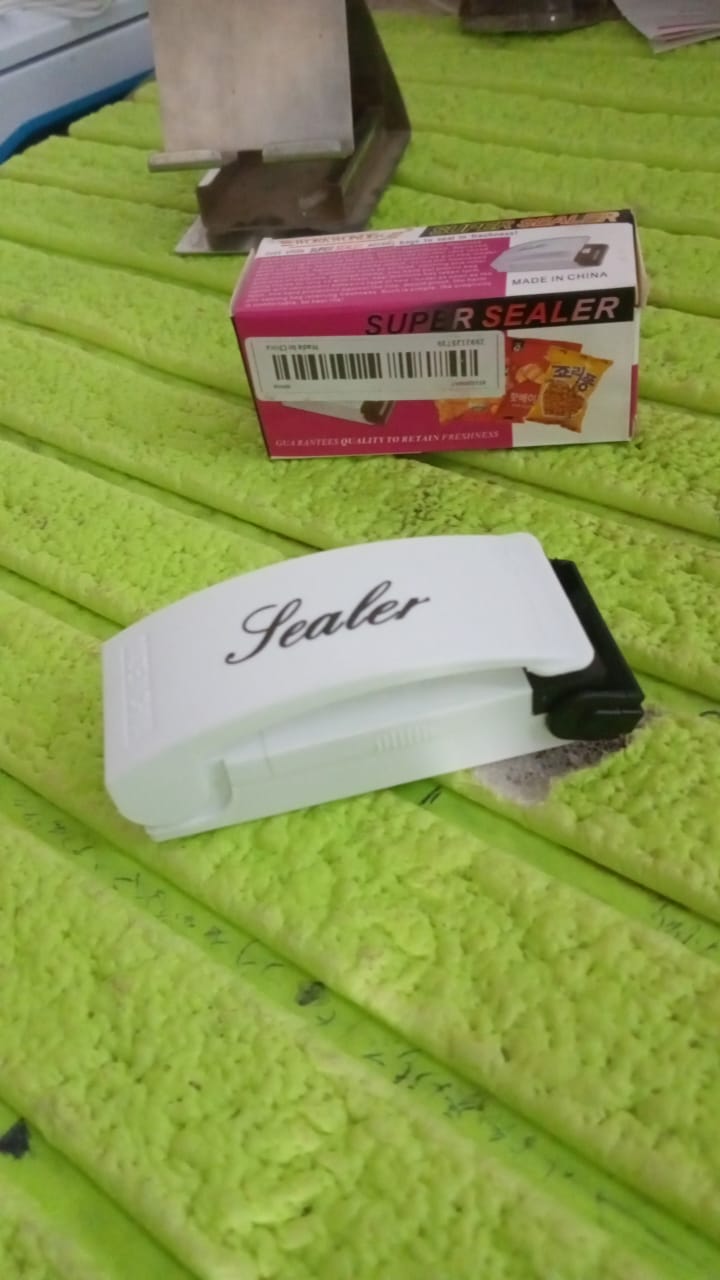 B Grade Multifunctional Household Mini Portable Super Sealer (1 Pc)
