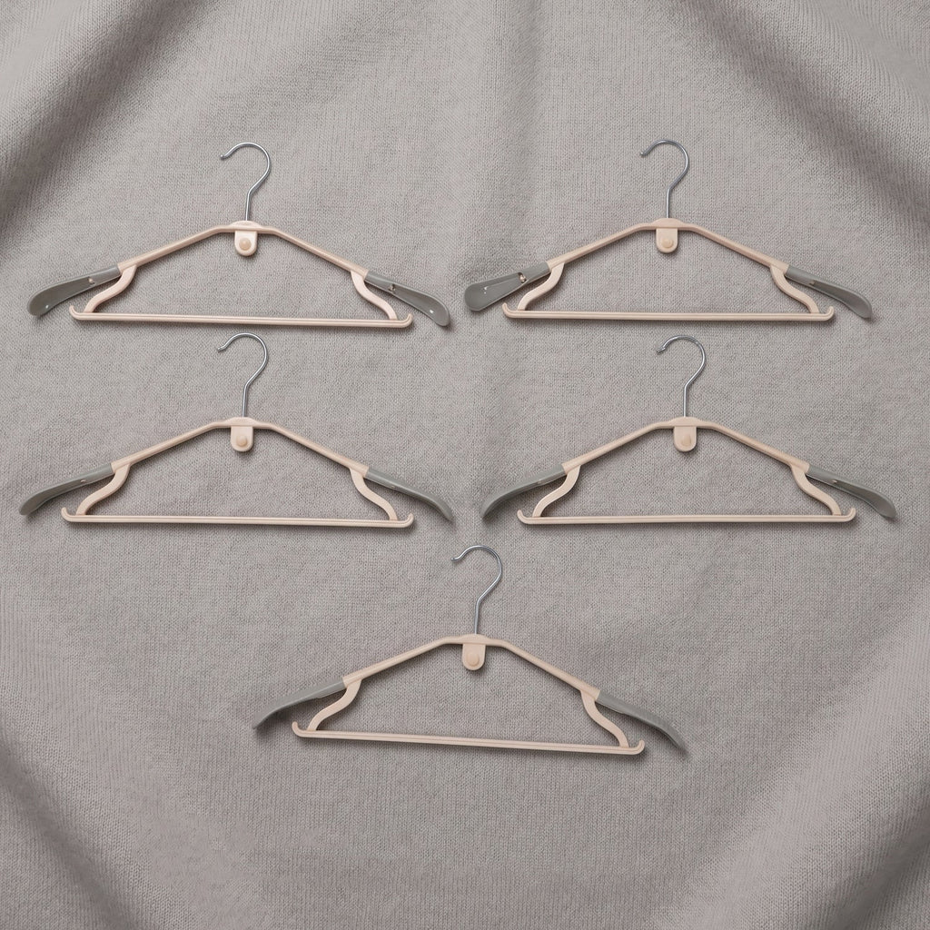 sturdy clothing hanger pack