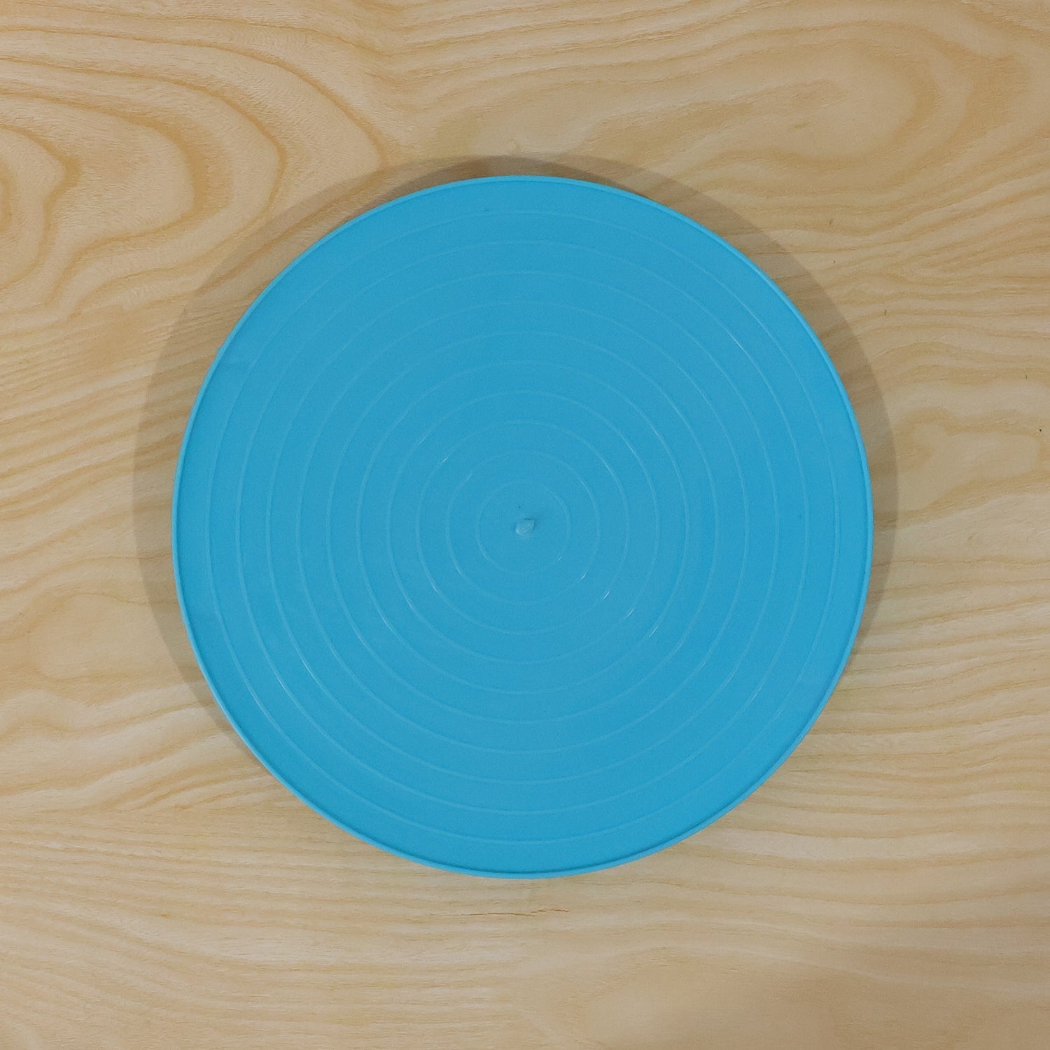 Decorative Non-Slip Plastic Serving Tray with Stand (1 Pc)
